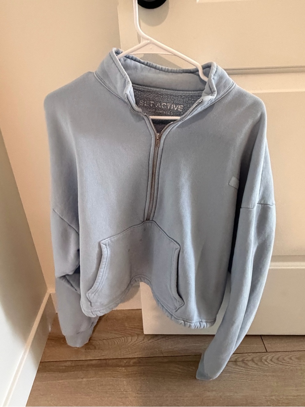 SET Active light gray pullover top